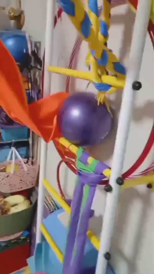 Вход в центр-который со двора!