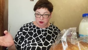 А колбаска-то фкусная/ А творог я купила для необычного блюда, оно в Тик токе в тренде