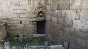 Открытая пещера и древняя крепость в дербенте - Путешествия