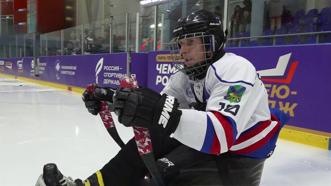 В Самаре проходит этап чемпионата России по следж-хоккею в дивизионе "Лига героев"