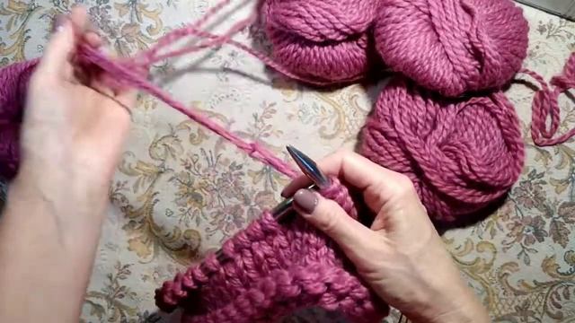 Шапка-бини из толстой пряжи спицами_шапка за один вечер_пряжа Пехорка Северная.