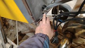 Рамка капота дракоши hm293