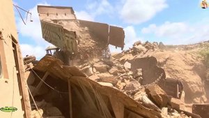 Строительство, дробление щебёнки