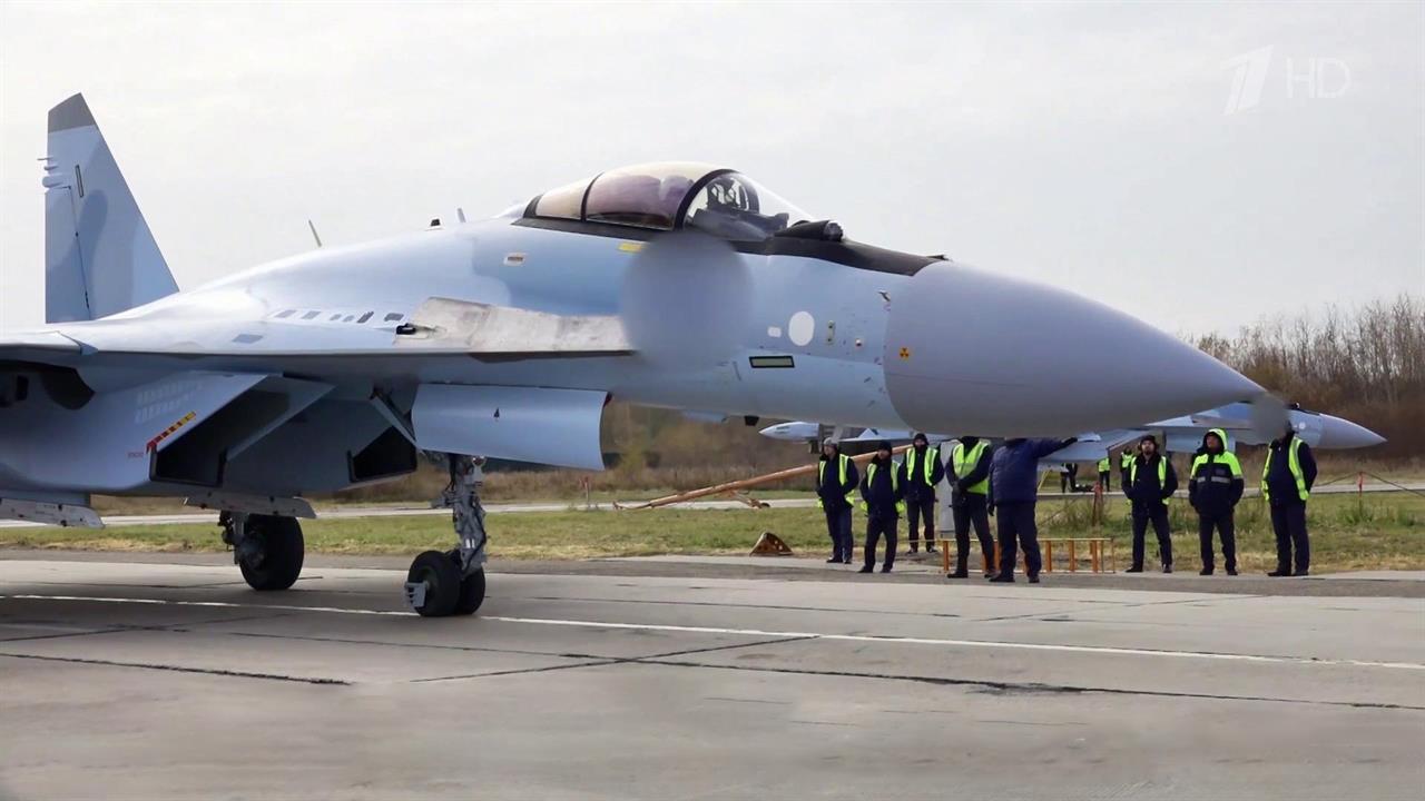 Еще одна партия новейших истребителей Су-35С передана ВКС России