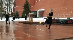 Ритуалы смены караульных в 12 странах, какой вам нравится больше.