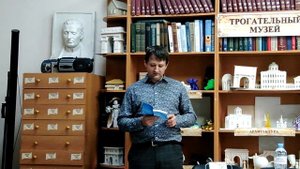 Андрей Шелудько. Мягко колеблется маятник неуловимых часов...