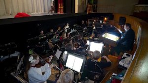 От экскурсии — к профессии: школьники Донецка познакомились с Донбасс Оперой