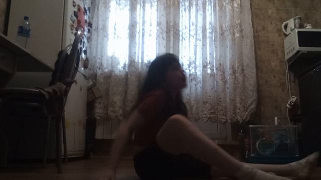 учусь садится на шпагат смотреть онлайн