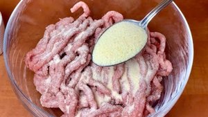 Добавь манку в фарш — секрет сочных котлет, который удивит всех!