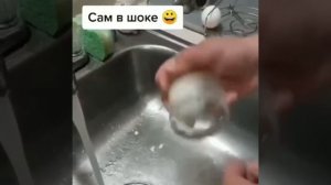 Быстро чистим яйца👍