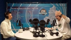 Двукратный чемпион Мира по аккордеону Александр Поелуев в гостях на радио "FM-на Дону"