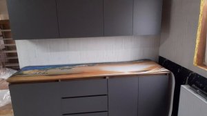 Жизнь в Деревне, Один кухонный фартук повесила , установка второго