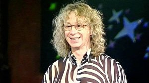 "Герои ваших песен сексуально озабочены. Это делается на потребу публике или вы сами сексуально озаб