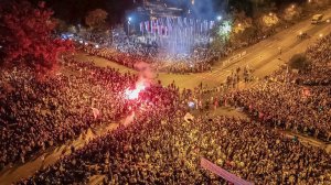 Тысячи людей вышли на улицы Нови-Сада: чего хотят протестующие в Сербии?