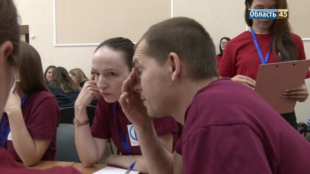 В Кургане историю России перед 4-м ноября повторили сотрудники пяти ведомств смотреть онлайн