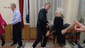 1 ноября.Помнишь как ромашки подарил...