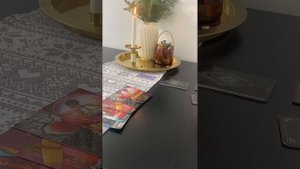 Таро расклад "Что негативное и что позитивное происходит за вашей спиной"