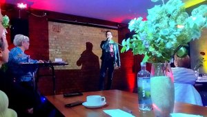 Эти глаза напротив