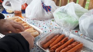 НАЧАЛО ЕСТЬ: БУТЕРБРОДЫ И ДЕТСКИЕ ХОТ-ДОГИ!