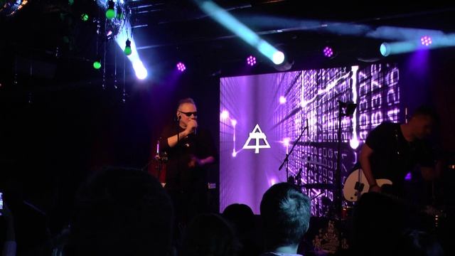 Технология - Всё что ты хочешь+К чему нам дискотеки+Сигнал @ клуб 16Тонн. Москва. Россия 01.11.2025 смотреть онлайн