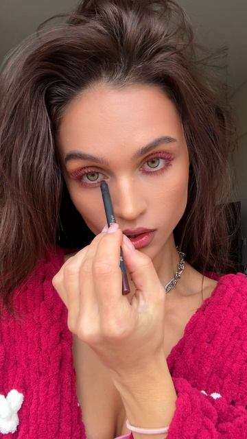 Карандаш для губ - под глаза! смотреть онлайн