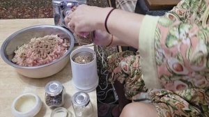 манная каша,каклетки, и ешо чё то...