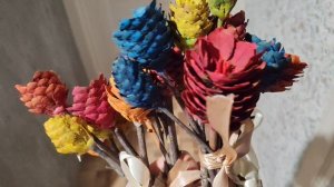 02-11-2025 осенняя поделка в детский сад букет из шишек