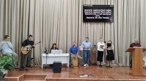 "Люблю, Господь, Твой дом!"; "Хвалите, хвалите Бога Небес!"