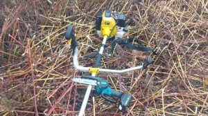 Покос травы бензиновым триммером в Саду - 1 серия