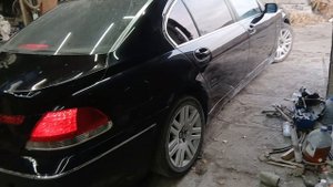BMW 735i E66 полировка кузова, шпатлевка,грунтовка,обработка,правка,ремонт кузова,покраска,полироват