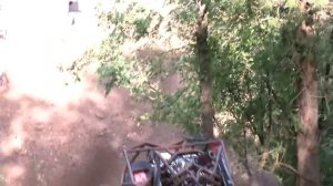 4×4 внедорожники. Восхождение на гору.