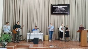 "О, славьте! Бога славьте!"