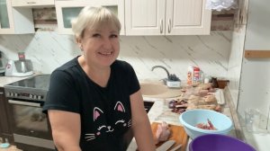 Погода портится. Начала забой куриц.