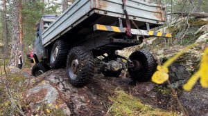 Что творит эта Газель 6х6 ?!