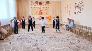 ТАНЕЦ МУРАВЬИШЕК на Осеннем утреннике в детском саду.