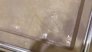 Замена герметика в душевой кабине