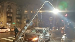 ДТП в Санкт-Петербурге "Даже столб нагнулся посмотреть"