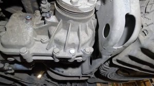 Как слить масло, если нет сливной пробки?