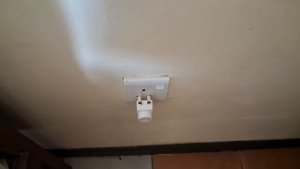 Розетки на Шри-Ланке: как вставить российскую вилку без переходника пара реальных лайфхаков