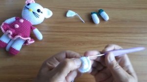 Кошечка крючком. ч. 1. Ручки хвостик , ушки и ножки.