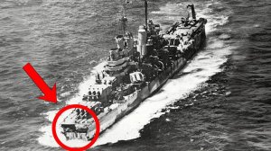 Военный корабль Питтсбург против 100-футовой волны