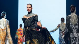 Коллекция «СНЫ БЕЛОГО КАМНЯ», показ YAGA на фестивале «Стиль жизни – Культурный код», Казань 2025