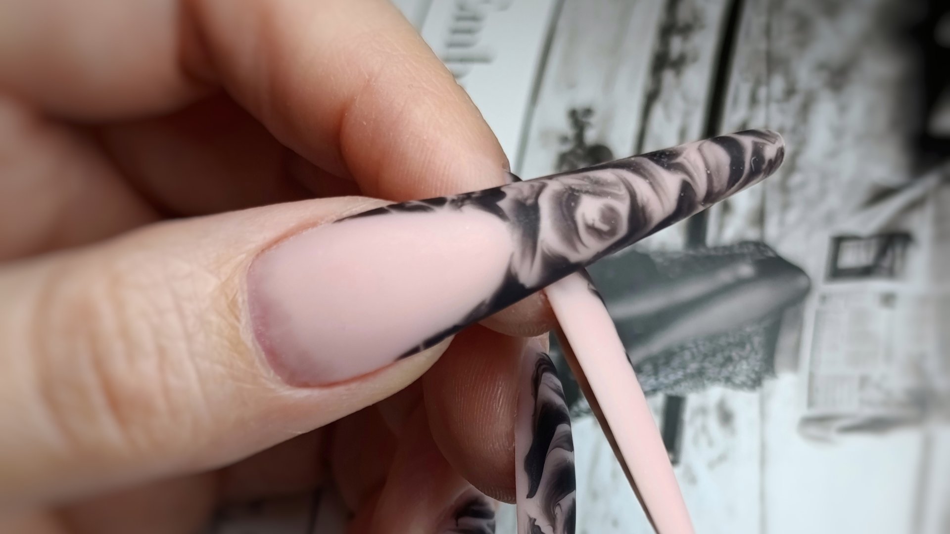 Бросьте ваш французский время черных роз!