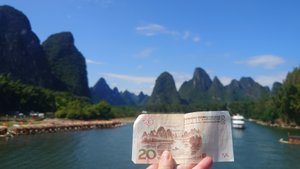 10. Круиз по реке Лицзян  древний Яншуо Китай октябрь 2025