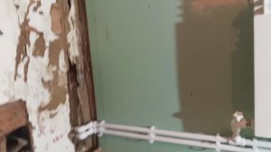 Продолжаю делать пластиковое отопление . Во второй комнате полностью всё спаял .