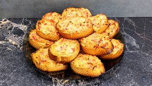 Горячие бутерброды с крабовыми палочками. Рецепт бутербродов.