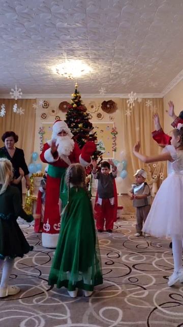 Мы повесим шарики