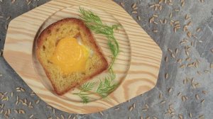 Хлеб в яйце