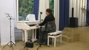 Я НЕ БЫЛ  НА ГОА И ТЕНЕРИФЕ   - исп Злата Урусова -,стихи Сергея Лесова - вокал , форт