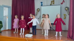 Песня "В траве сидел кузнечик"